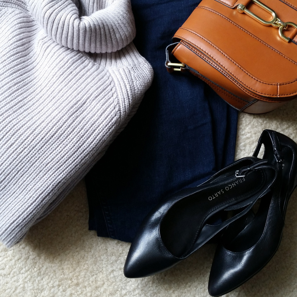 6.5M FRANCO SARTO Leigh Flats in Black Leather